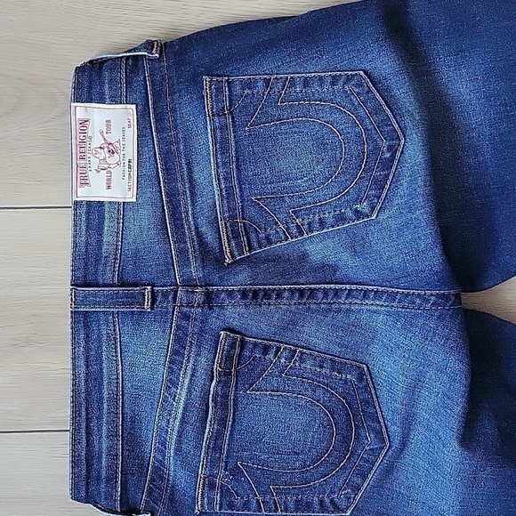 NWOT TRUE RELIGION CURVY CAPRI DISTRESSED SKINNY JEAN 27 - Picture 4 of 11